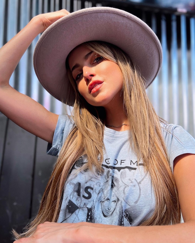 Anne Winters Anne Winters