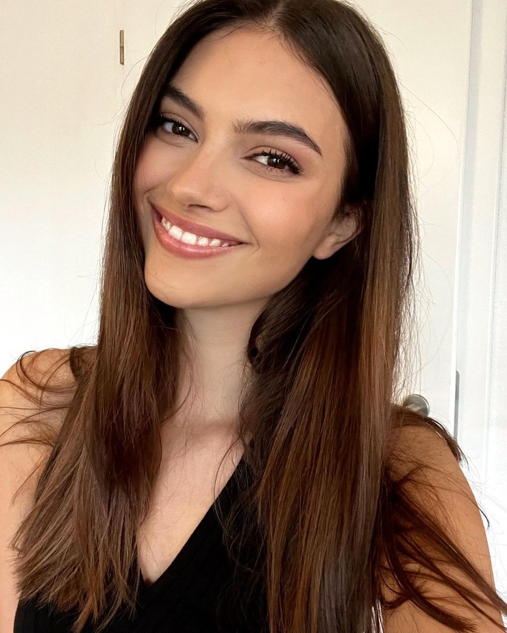 Laura Theresa Laura Theresa