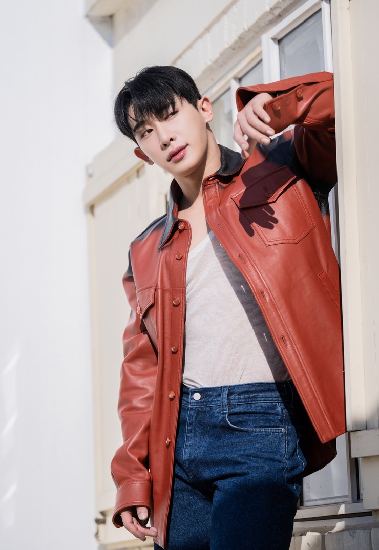 Wonho (MONSTA X)