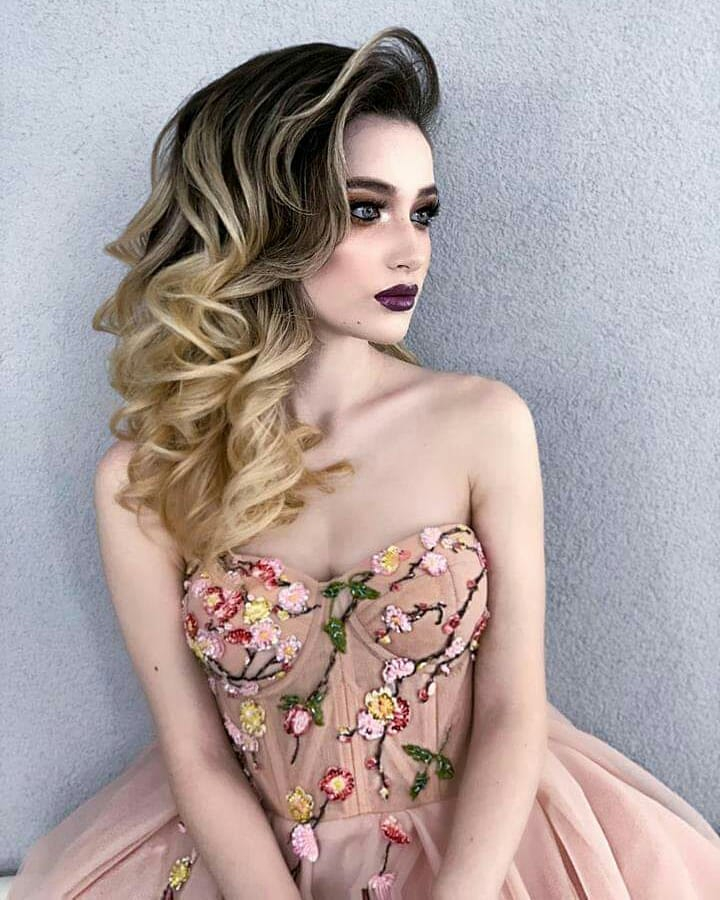 Elena Muntean Elena Muntean