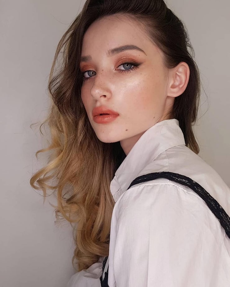 Elena Muntean Elena Muntean