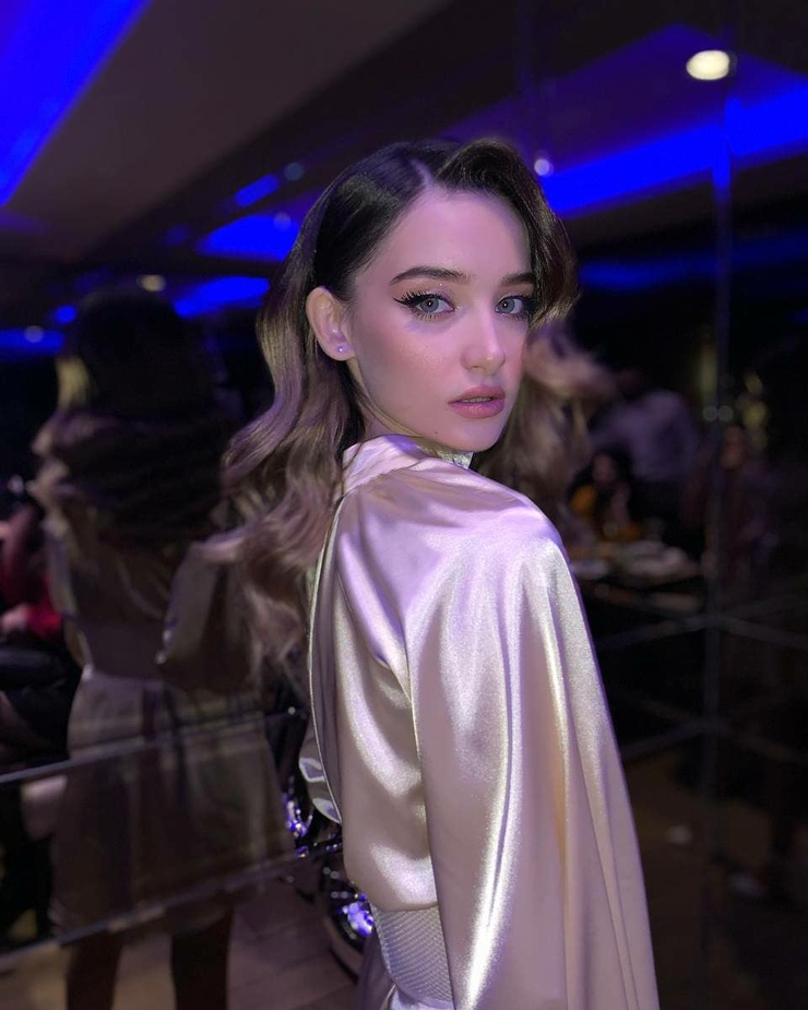 Elena Muntean Elena Muntean