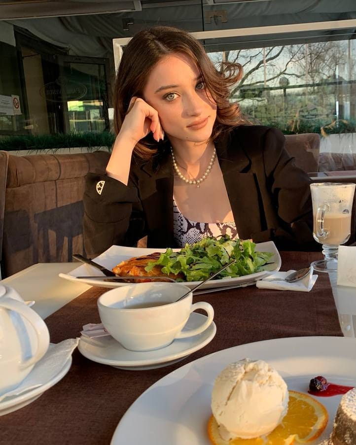 Elena Muntean Elena Muntean
