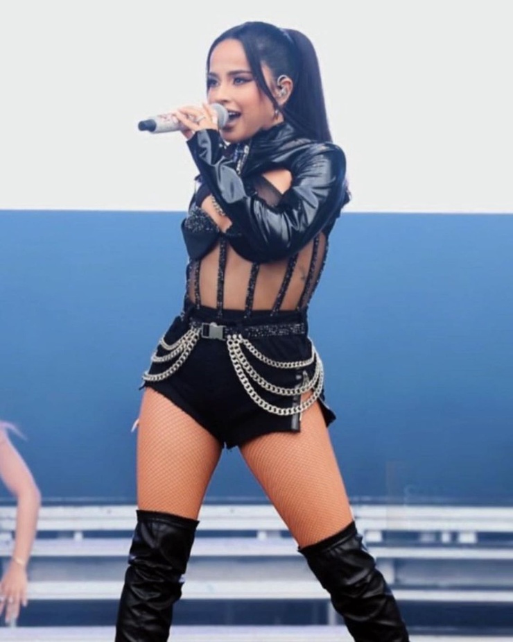 Becky G.