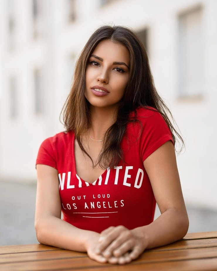 Elena Carlucci Elena Carlucci