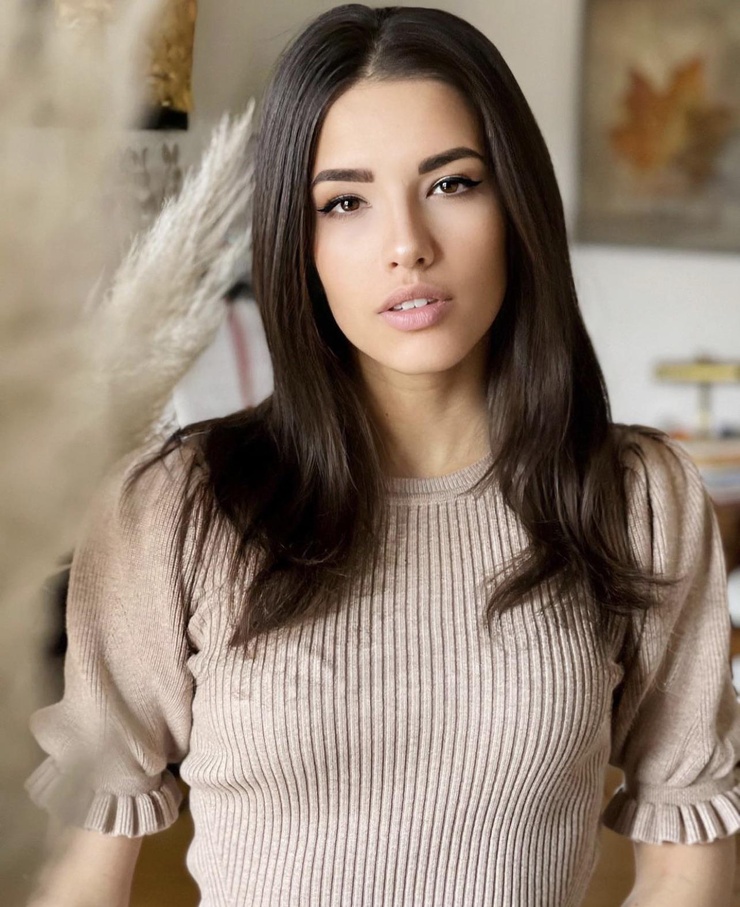 Elena Carlucci Elena Carlucci