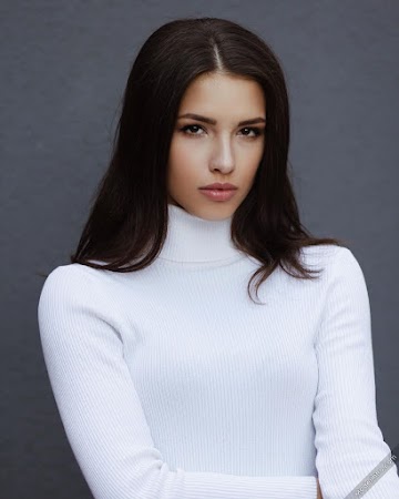 Elena Carlucci Elena Carlucci