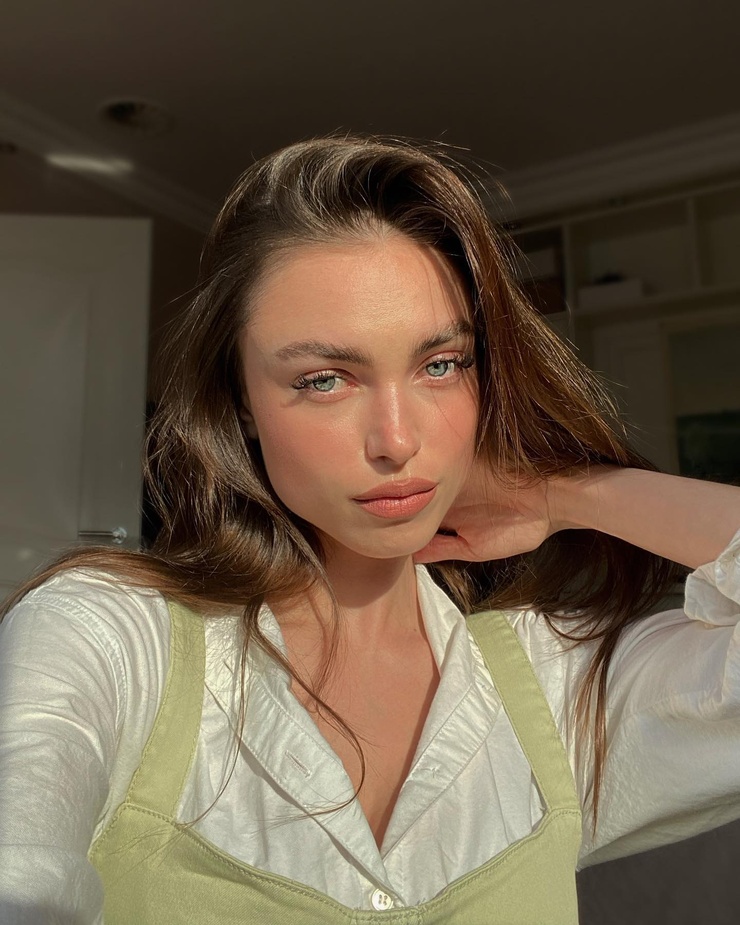 Charleen Weiss Charleen Weiss