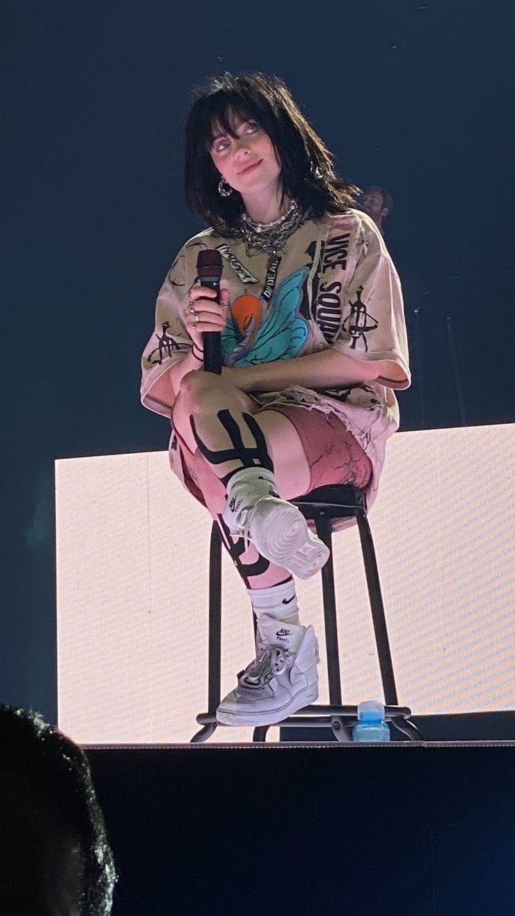 Billie Eilish image