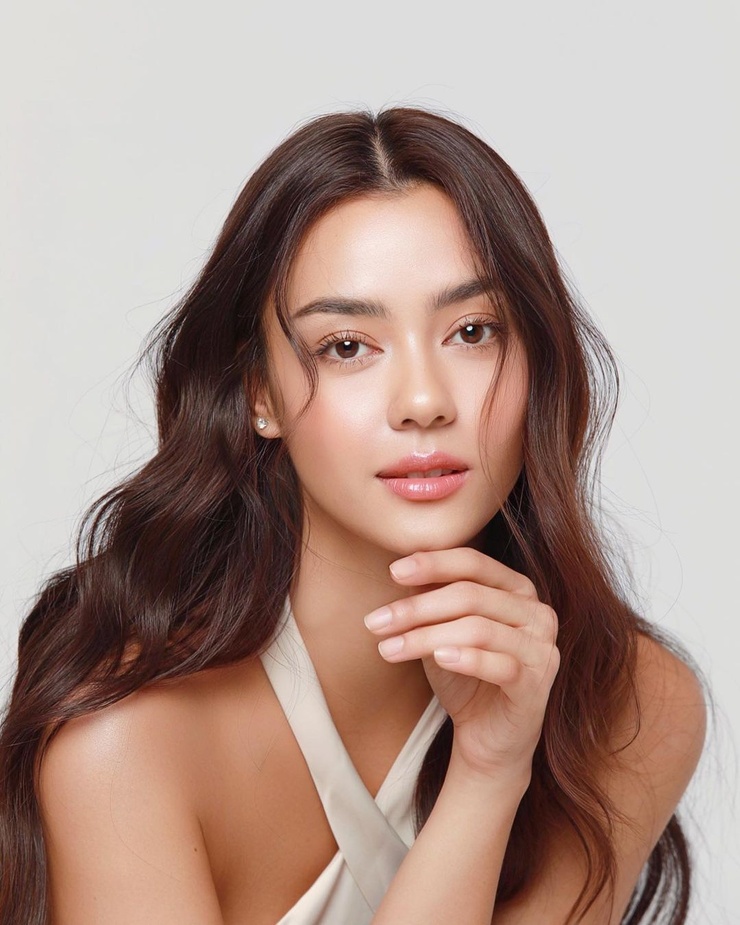 Amanda Obdam Amanda Obdam