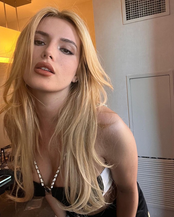 Bella Thorne Bella Thorne