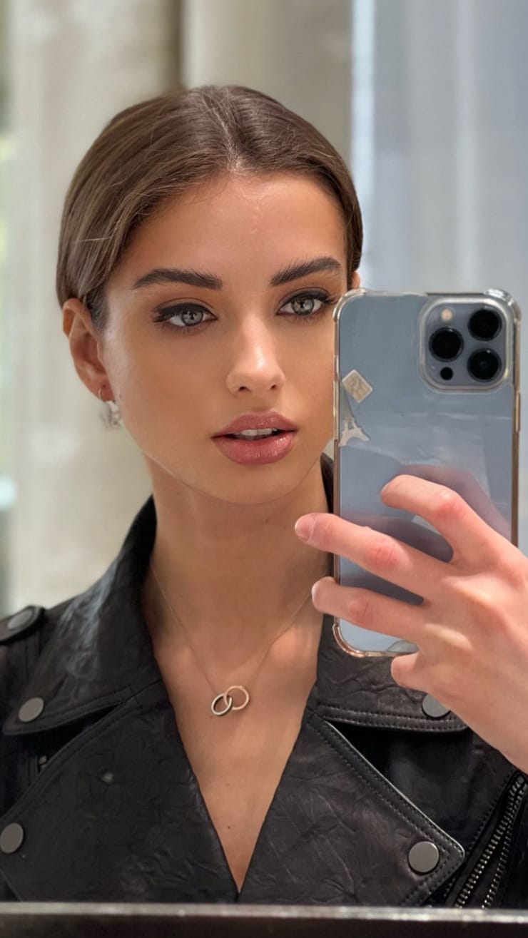 Liza Kovalenkoo Liza Kovalenkoo