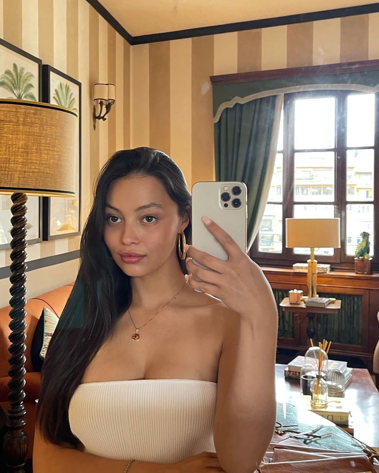 Fiona Barron Fiona Barron