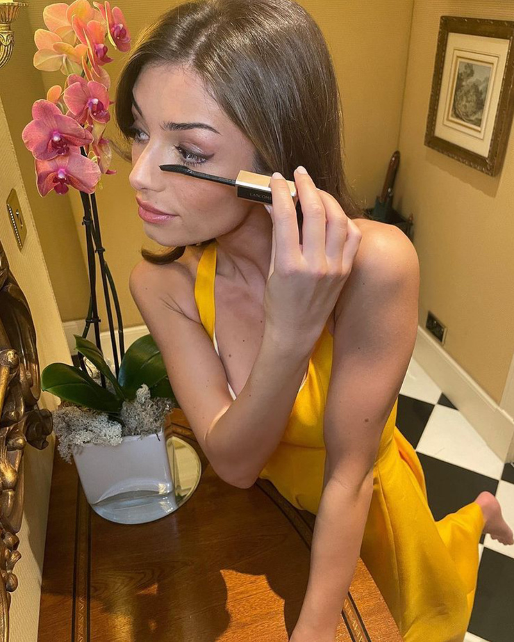 Mimi Keene Mimi Keene