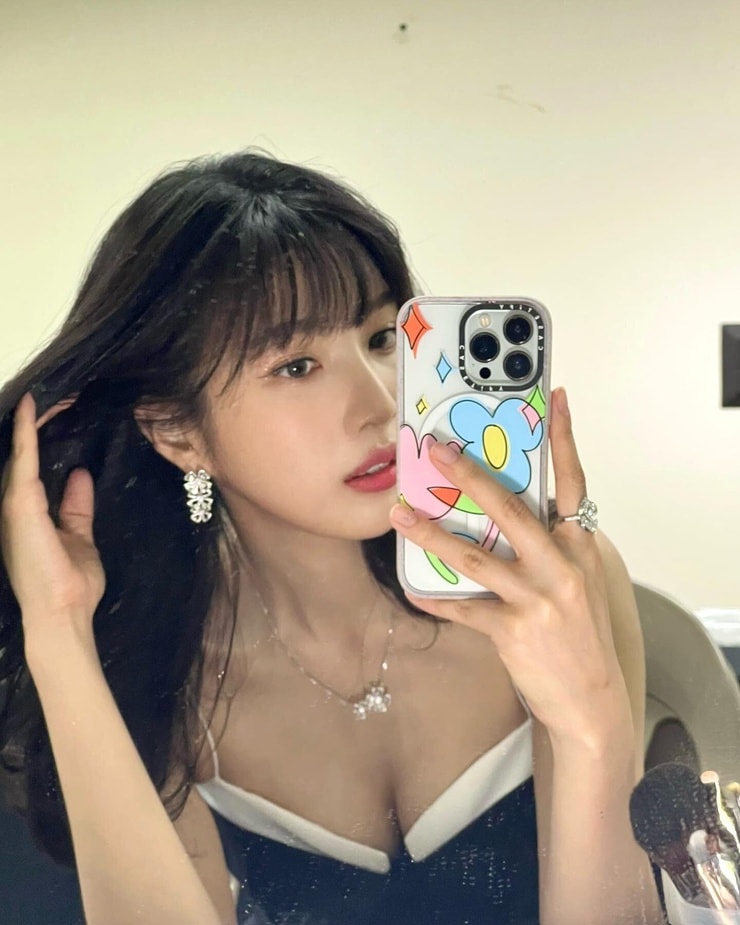 Joy (Park Soo Young)