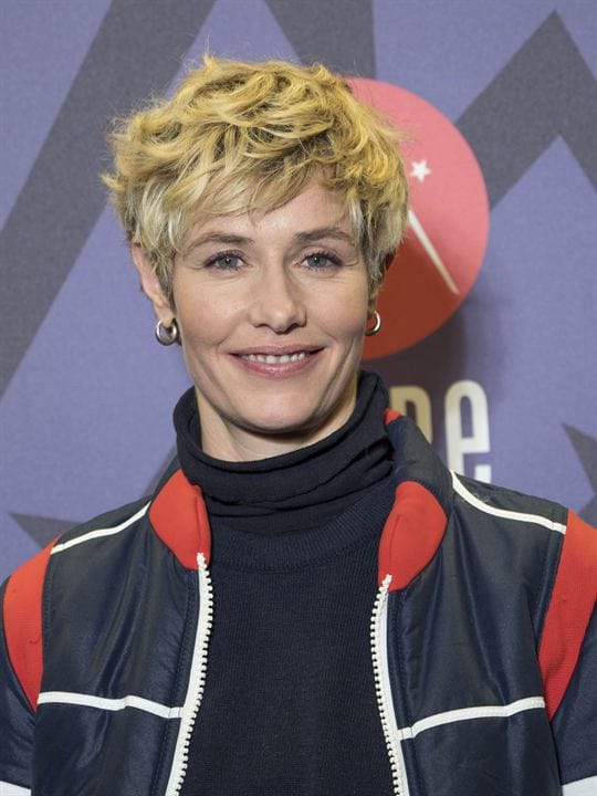 Cécile De France