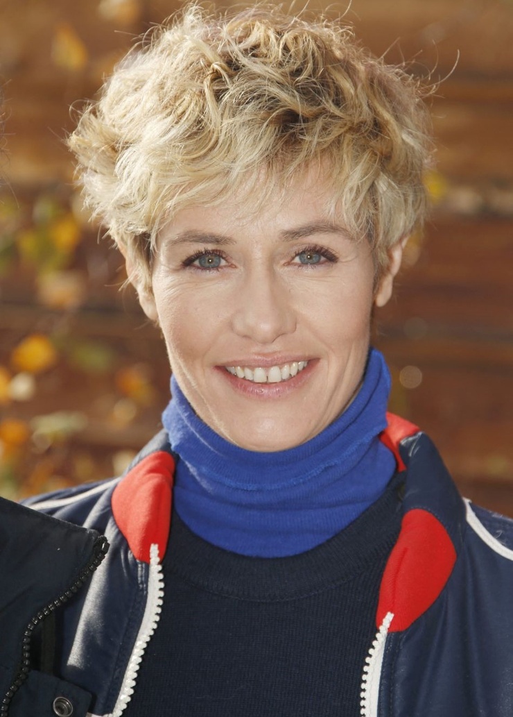 Cécile De France