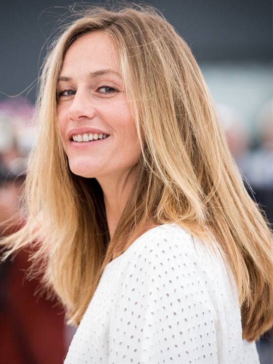 Cécile De France