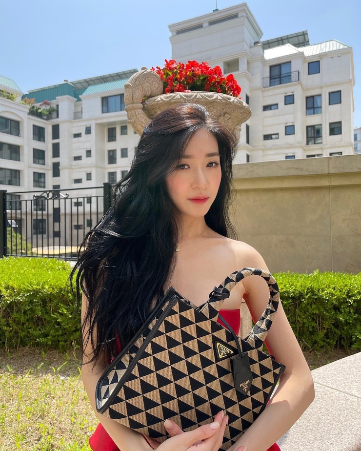 Hwang Mi-Young