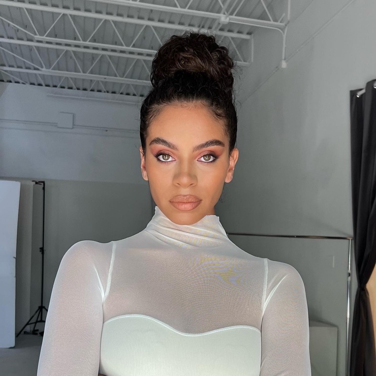 Arianna Barron Arianna Barron