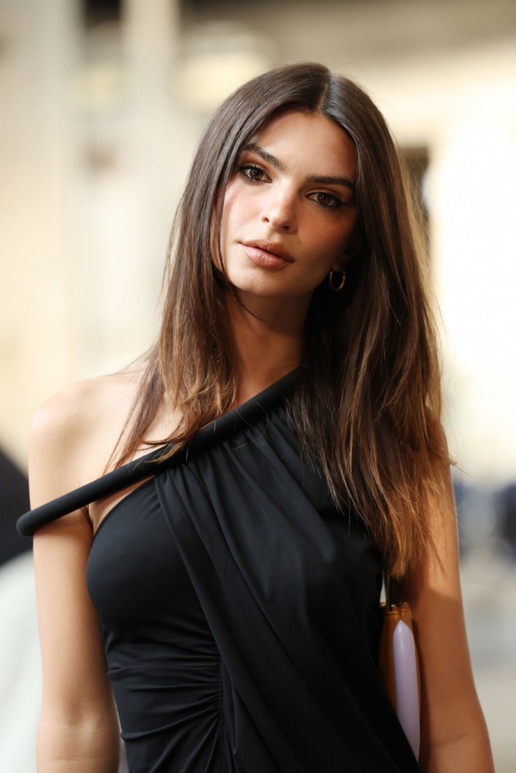 Emily Ratajkowski Picture