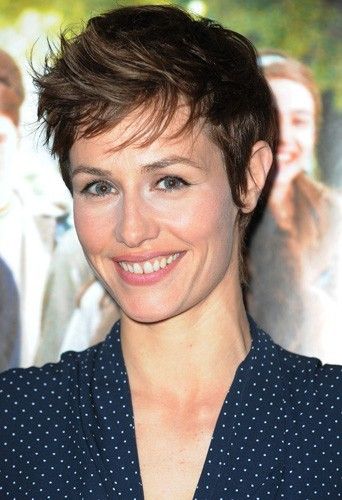 Cécile De France