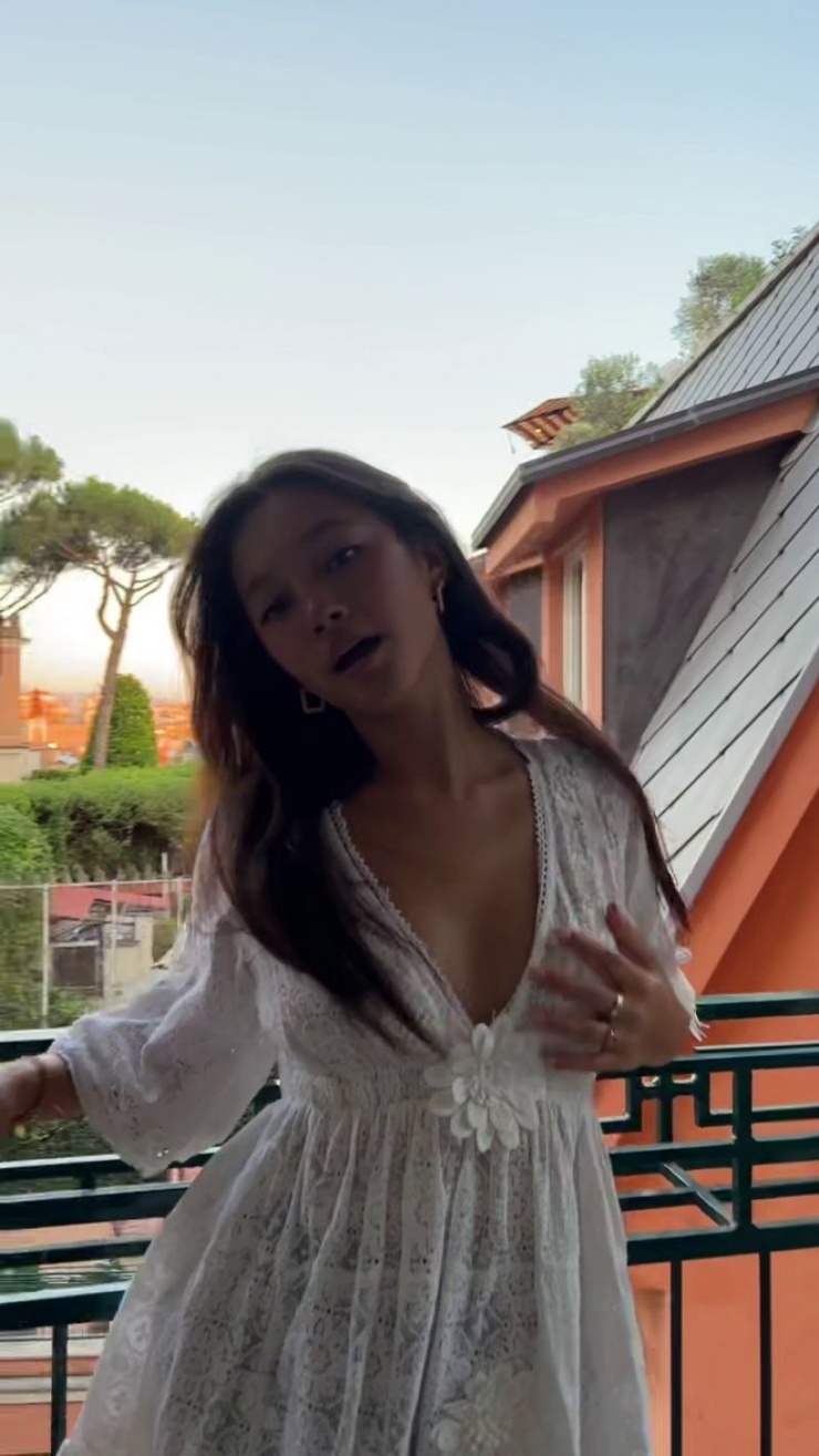 Lily Chee