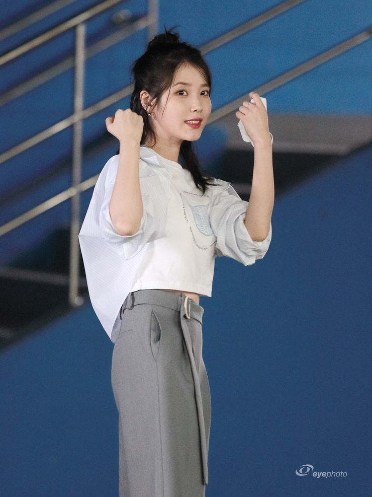 IU
