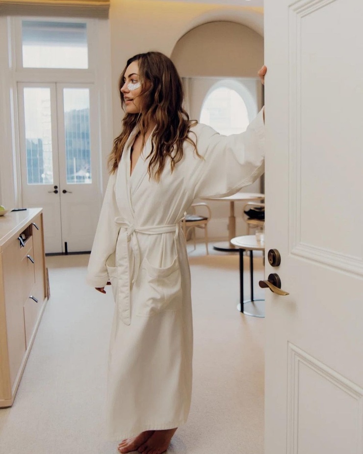 Phoebe Tonkin