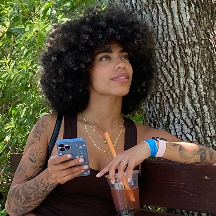 https://popularbio.com/venus-marquez/