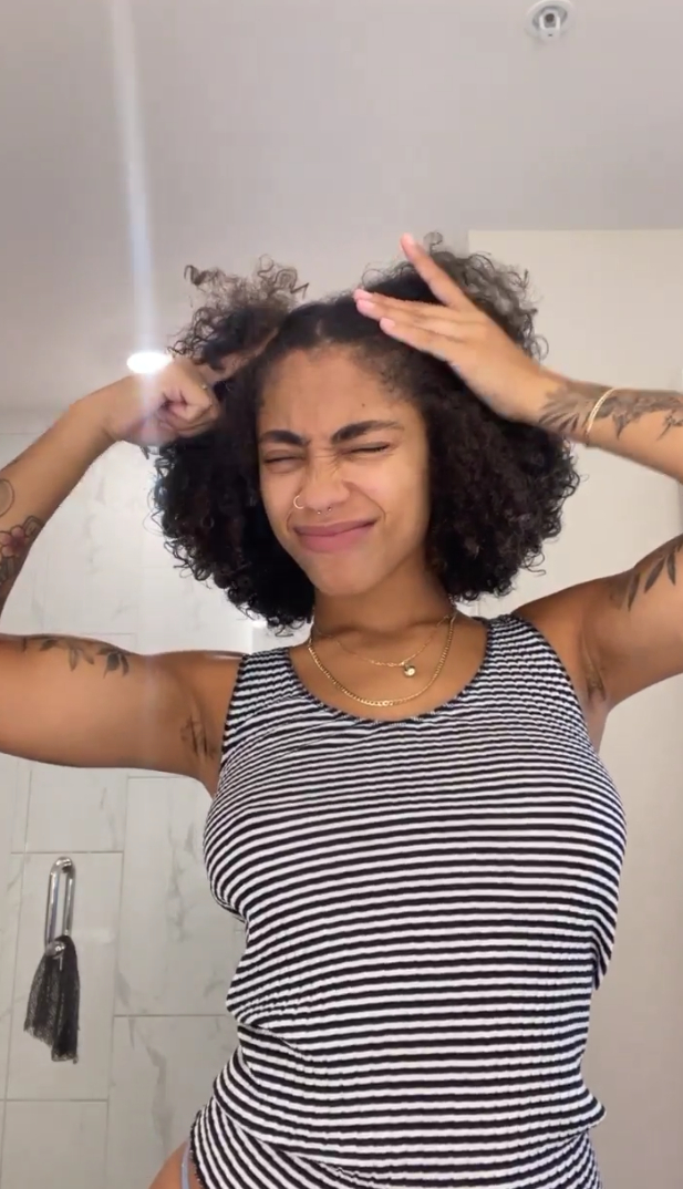 https://popularbio.com/venus-marquez/