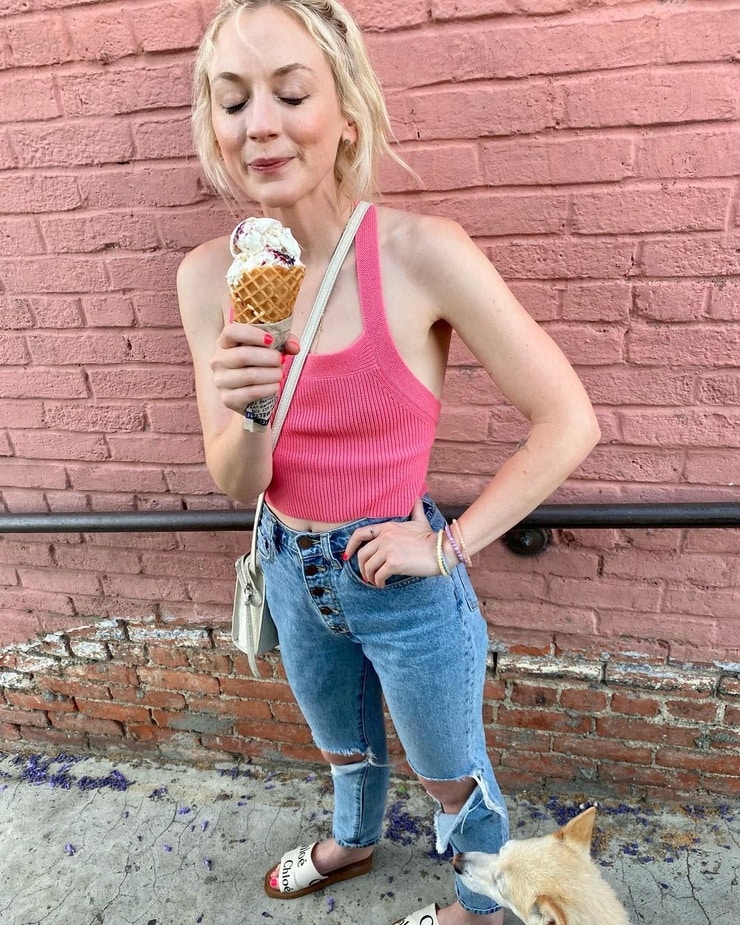 Emily Kinney Fakes