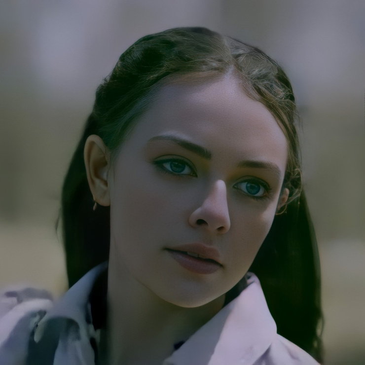 Danielle Rose Russell