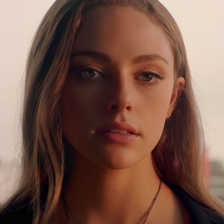 Danielle Rose Russell