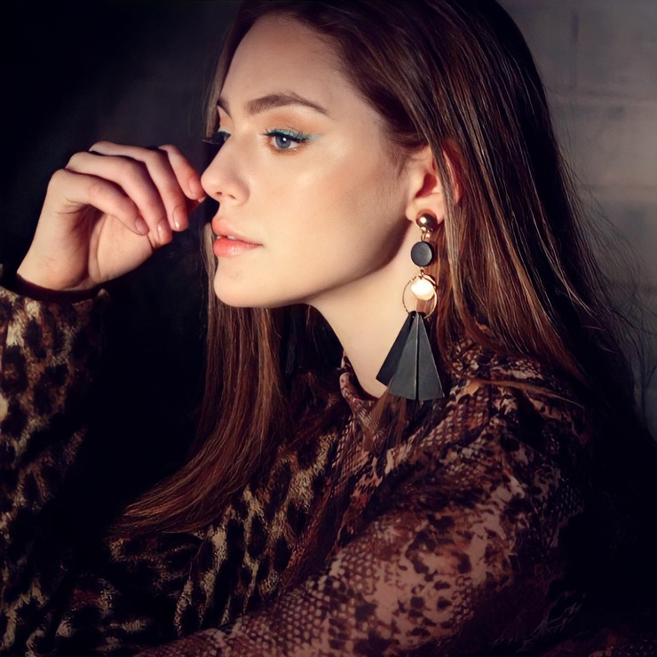 Danielle Rose Russell