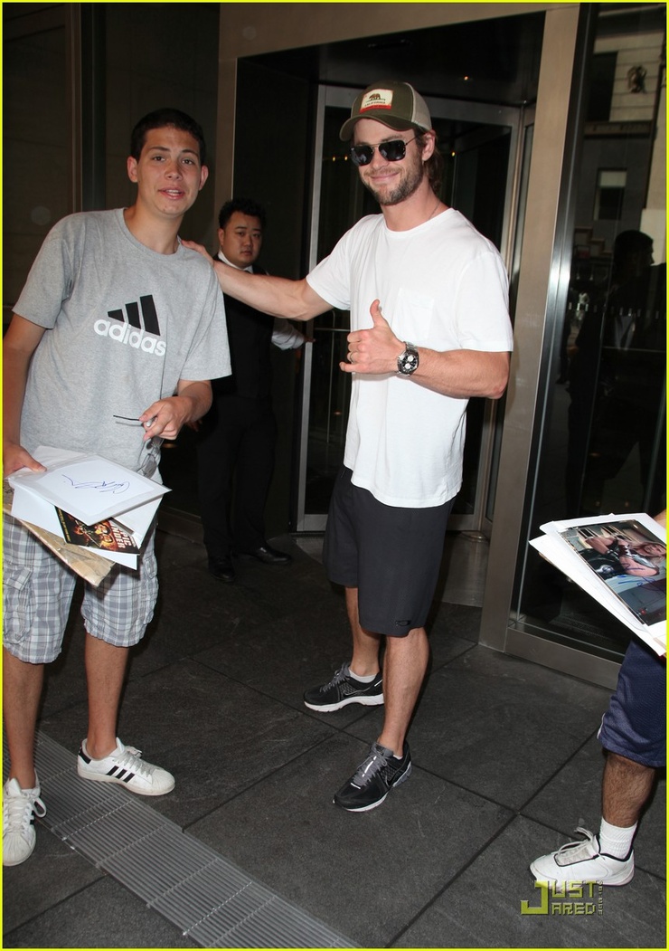 Chris Hemsworth Chris Hemsworth