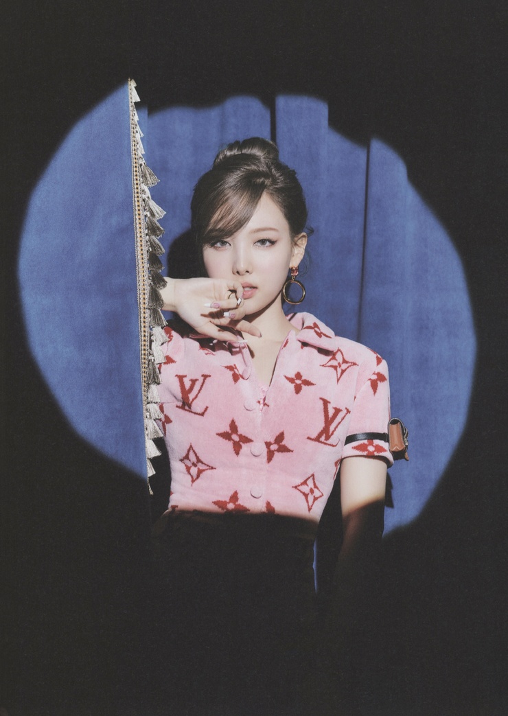 Im Nayeon