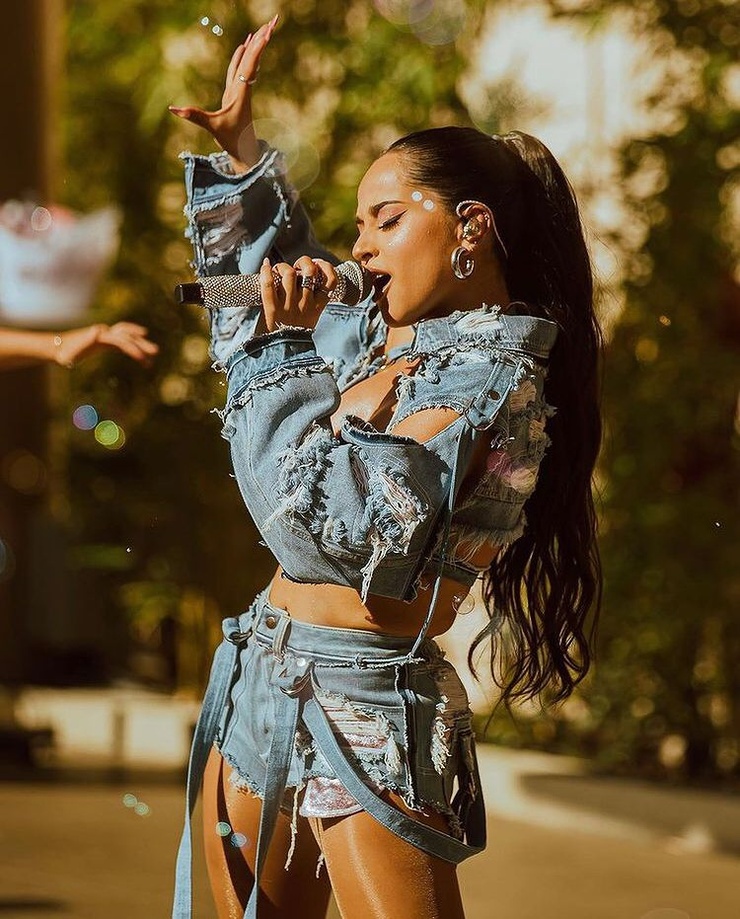 Becky G.