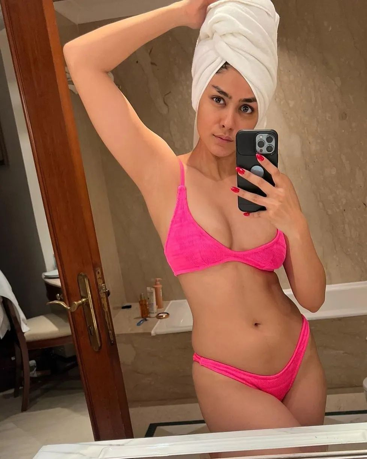 Mrunal Thakur