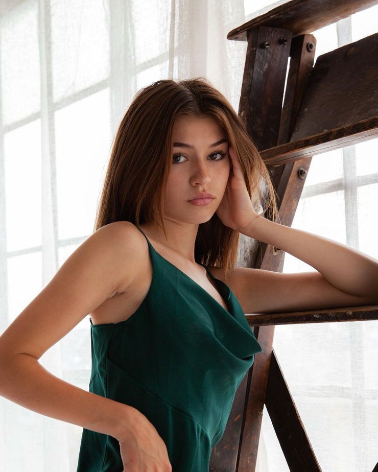Ava Rose Beaune