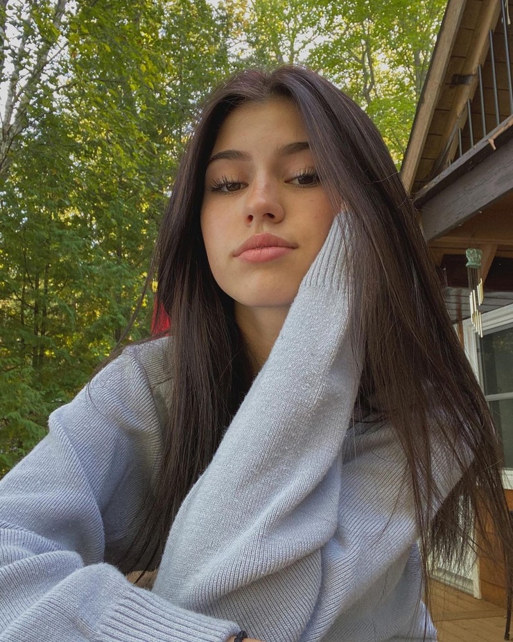 Ava Rose Beaune