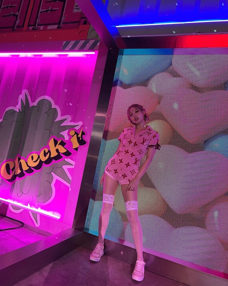 Im Nayeon