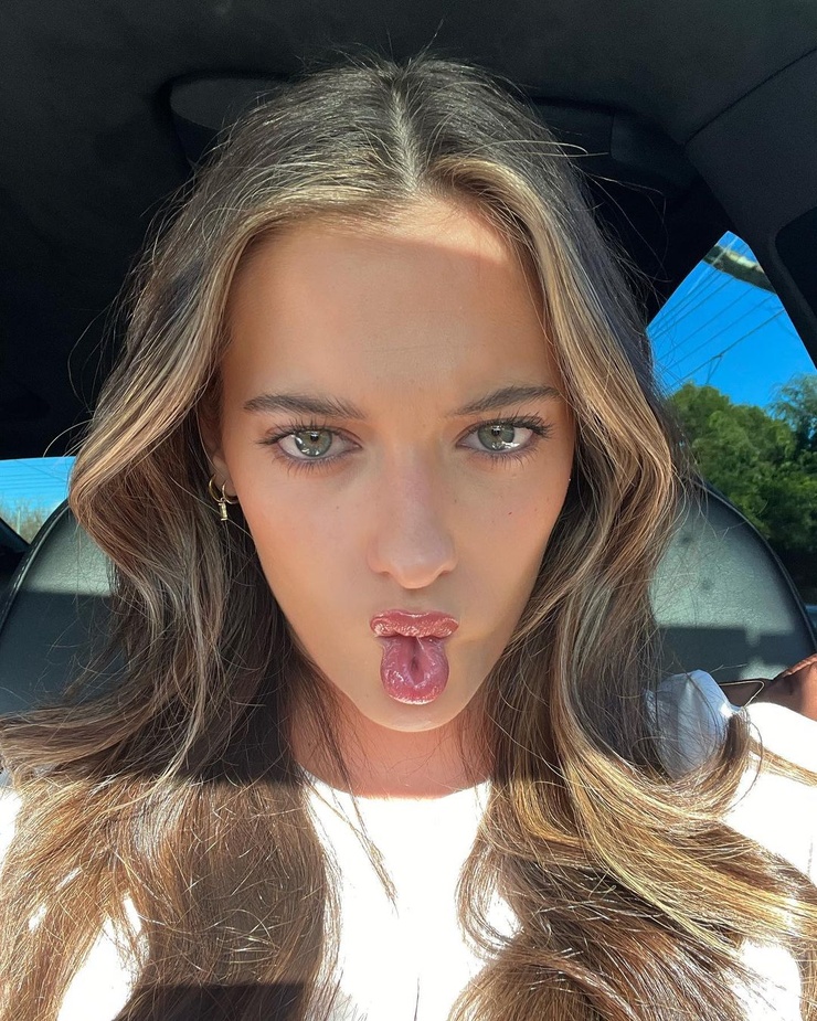 taya brooks