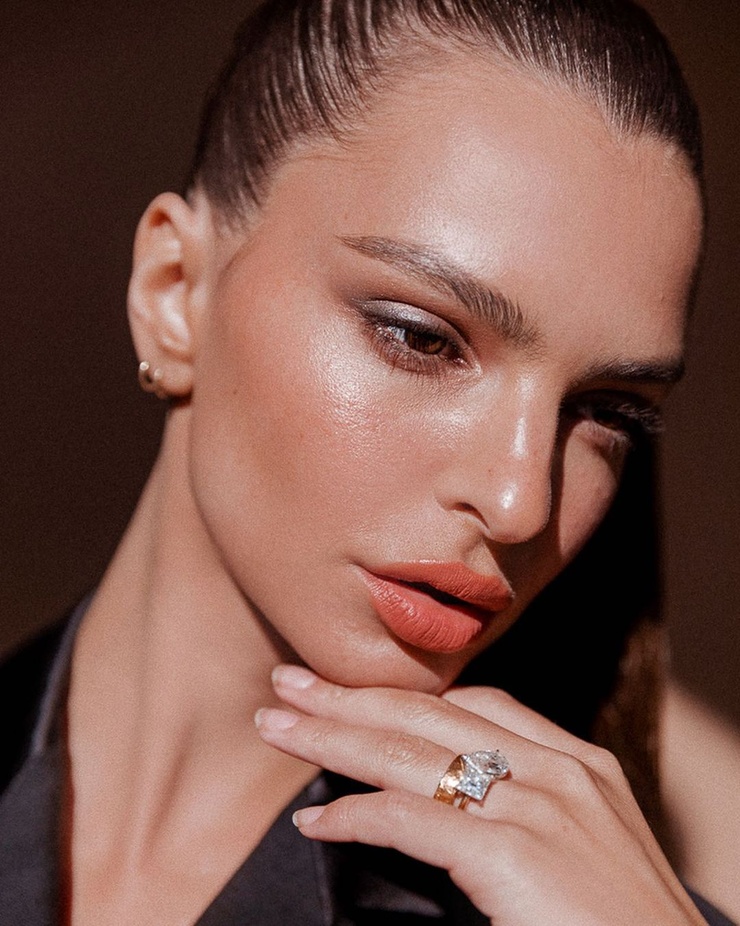 Emily Ratajkowski