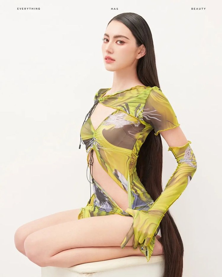 Davika Hoorne Davika Hoorne