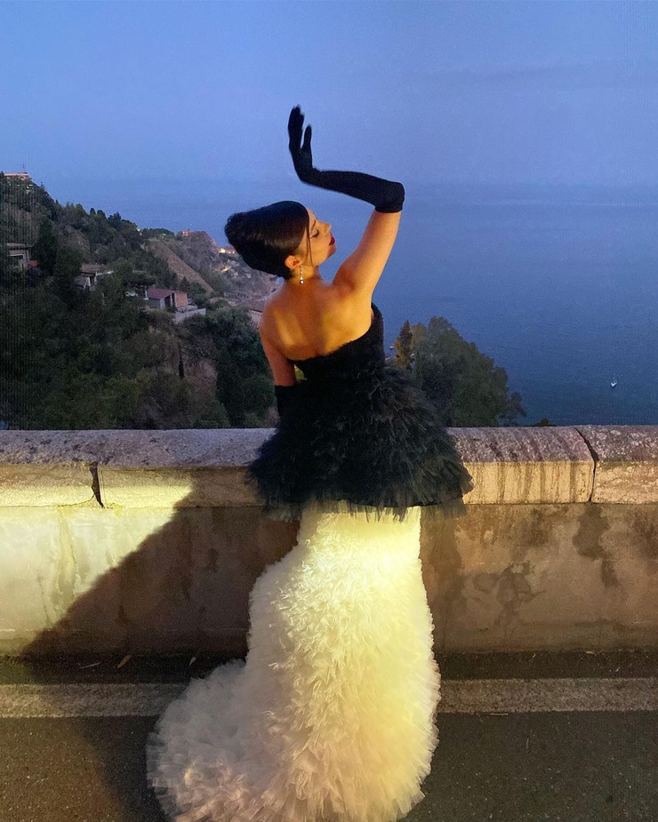 Sofia Carson