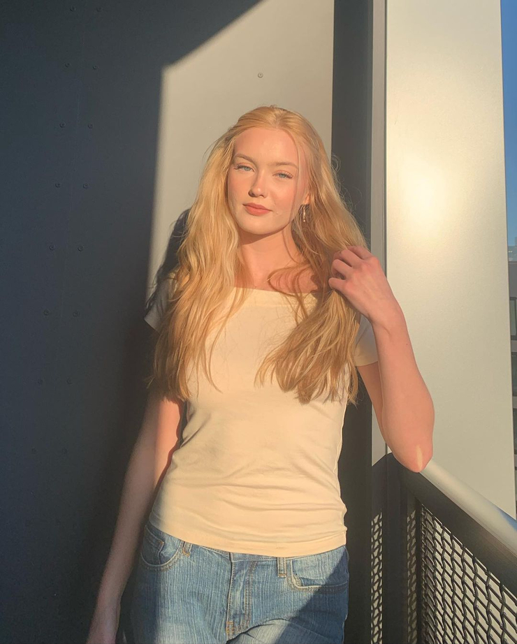 Chloe Rose Robertson