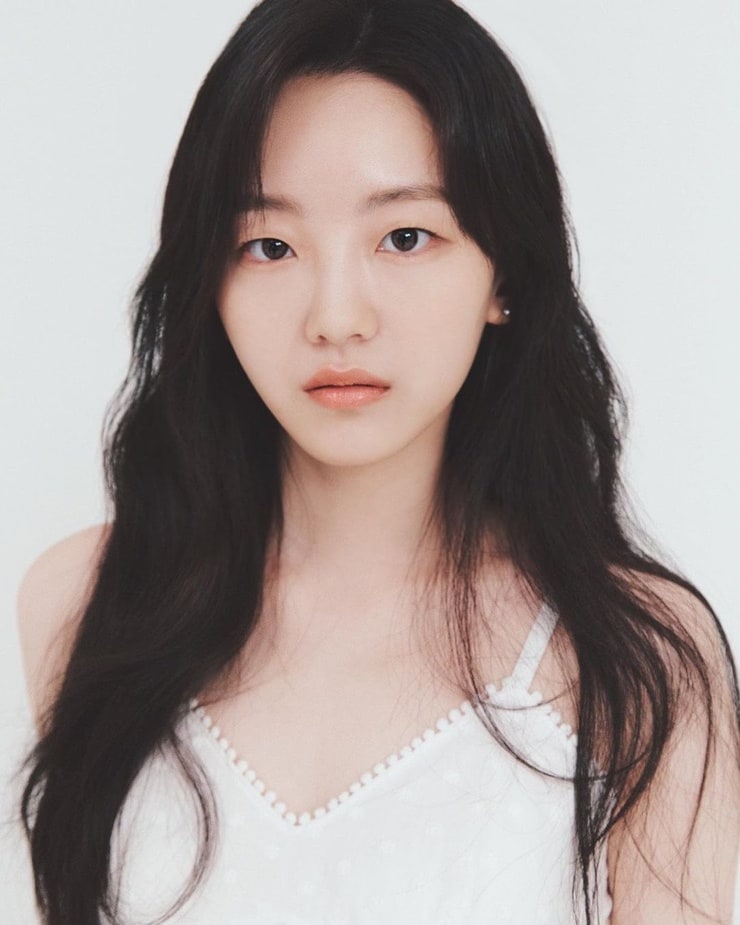Cho Yi Hyun