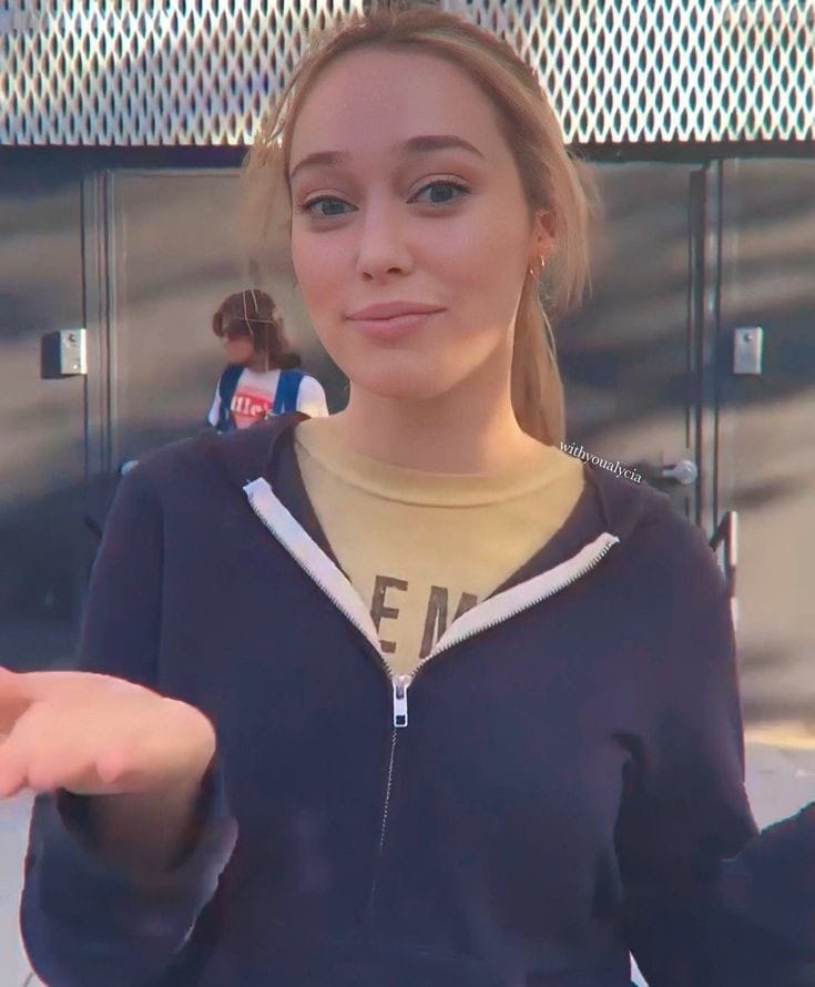 Alycia Debnam Carey