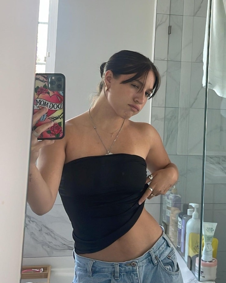 Mackenzie Ziegler Mackenzie Ziegler